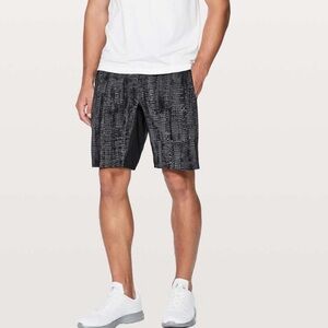 Lululemon T.H.E. Short 9" Linerless
Matchstick Asphalt Grey Black M-297 Sz S